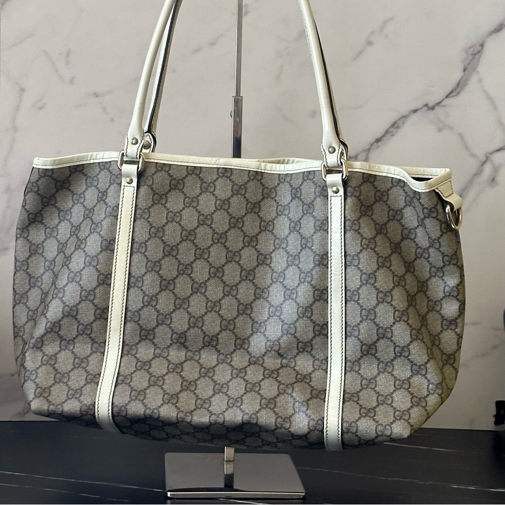 🧡GUARANTEED AUTHENTIC GUCCI GG SUPREME MEDIUM JOY TOTE🧡 - Picture 2 of 16